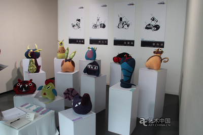 天津美術(shù)學(xué)院 工業(yè)、服裝、染織與多媒體設(shè)計的藝術(shù)交匯